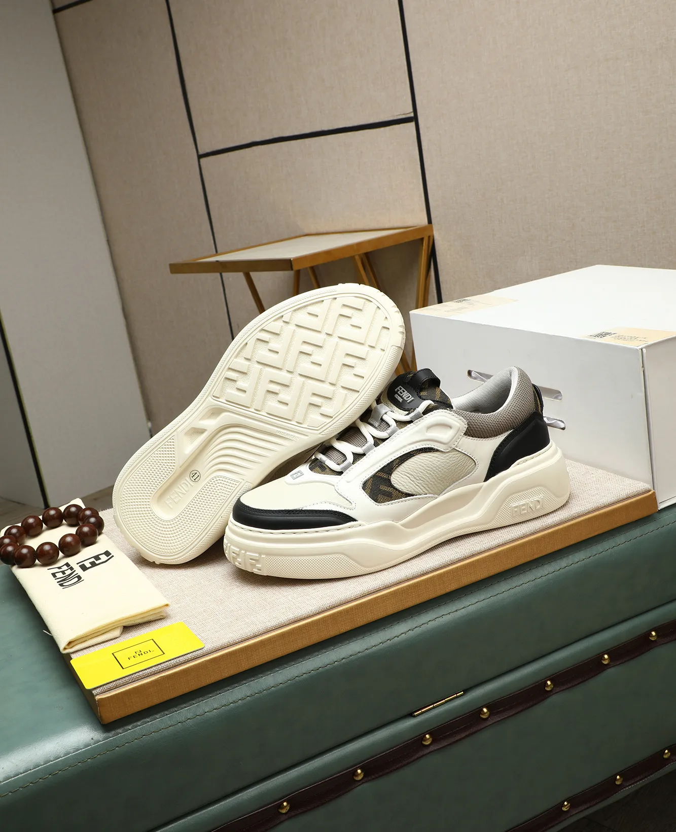 Men's shoes 💰760 [FENDI] Fendi - High-end quality original casual sports shoes - Upper: Nappa calfskin, pebbled calfskin, tongue and heel; injection molded brand logo plastic module - Lining: brand canvas - Outsole: ultra-light TPR foam·rubber; molded outsole -Super high quality control·Fine workmanship: highlighted (high-end·luxury·grade) -Size :39-44 (38, 45, can be customized)